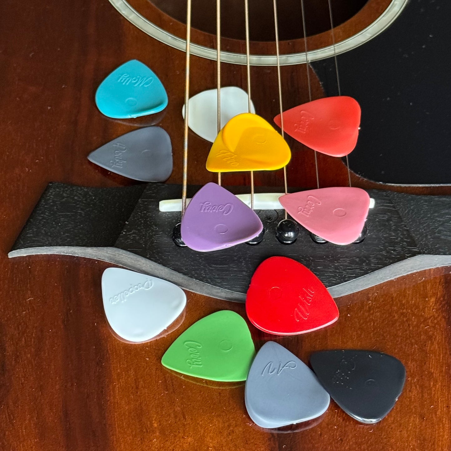 Pacchetto ACOUSTIC Pro - 12 plettri ergonomici Plick the Pick per chitarra acustica