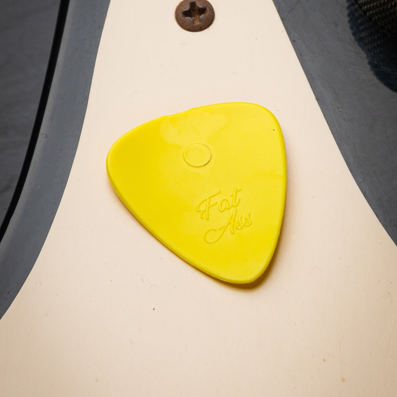 Fat Ass Yellow nylon 0,8 mm.