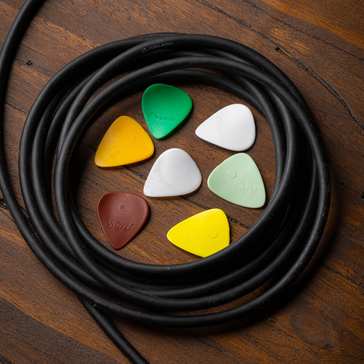 Pacchetto BASS - 8 plettri ergonomici Plick the Pick per basso elettrico