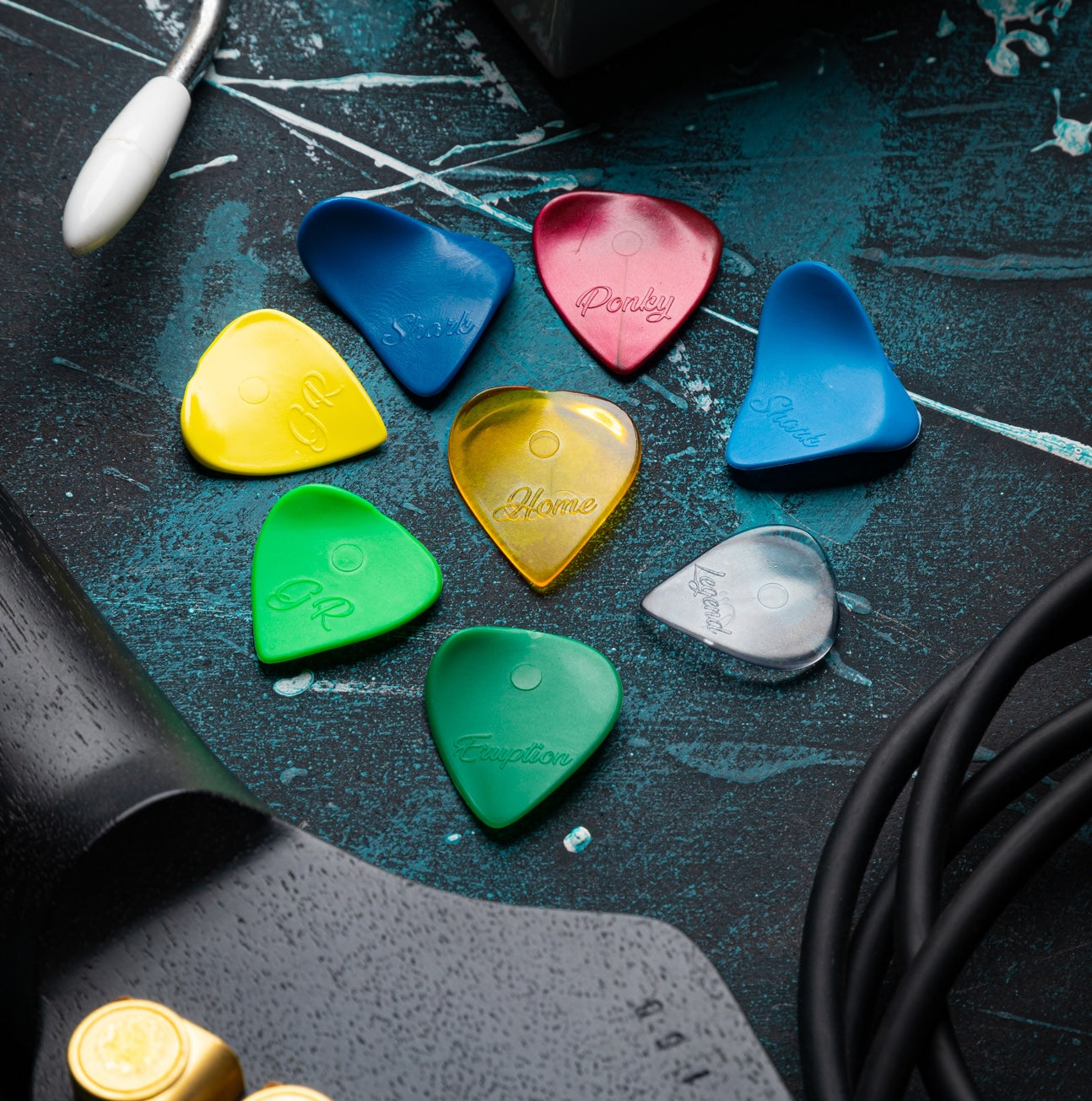 Paquet MODERN – 8 médiators ergonomiques Plick the Pick pour guitare électrique