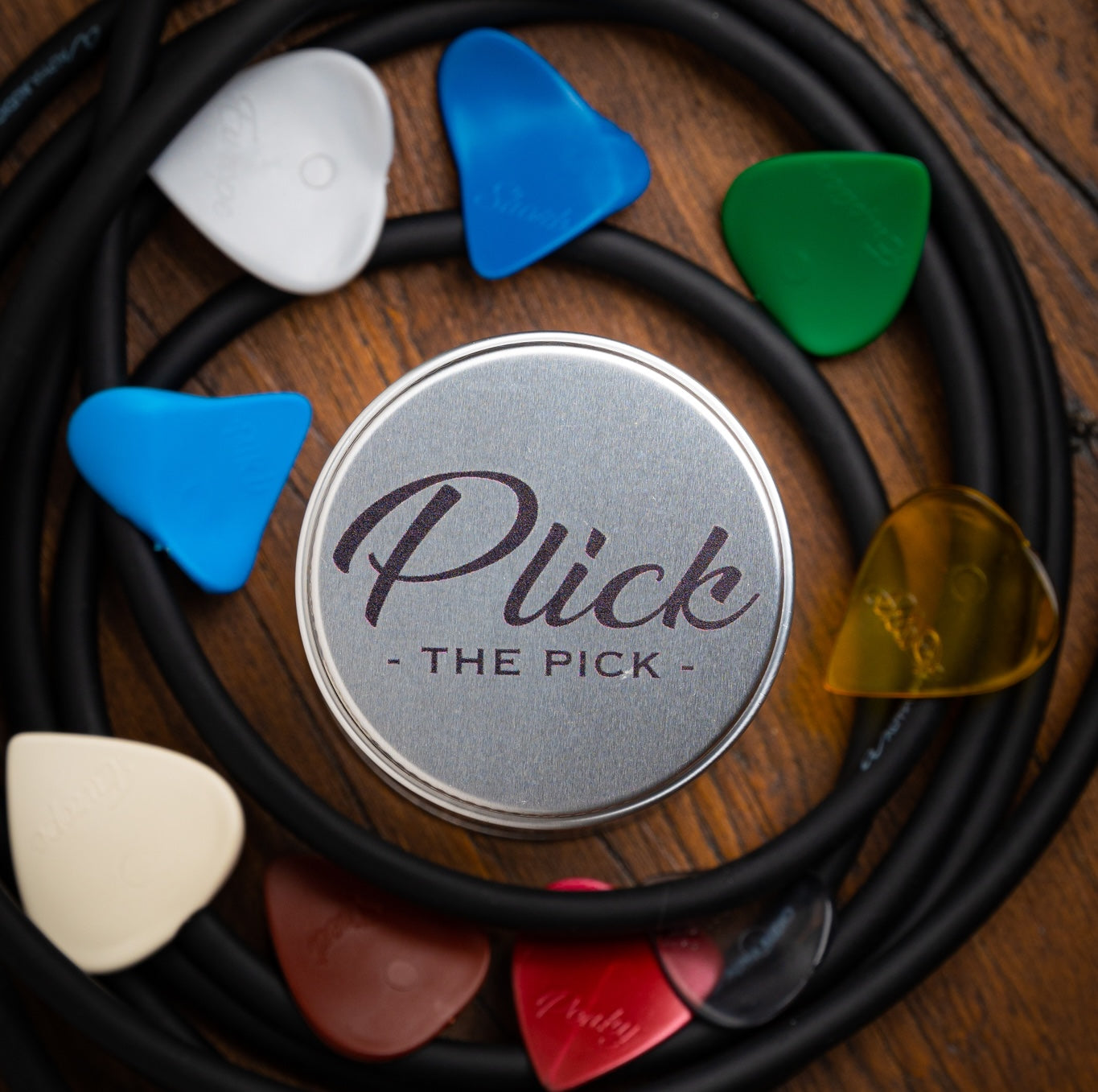 Plick-case – Lightweight metal pick holder